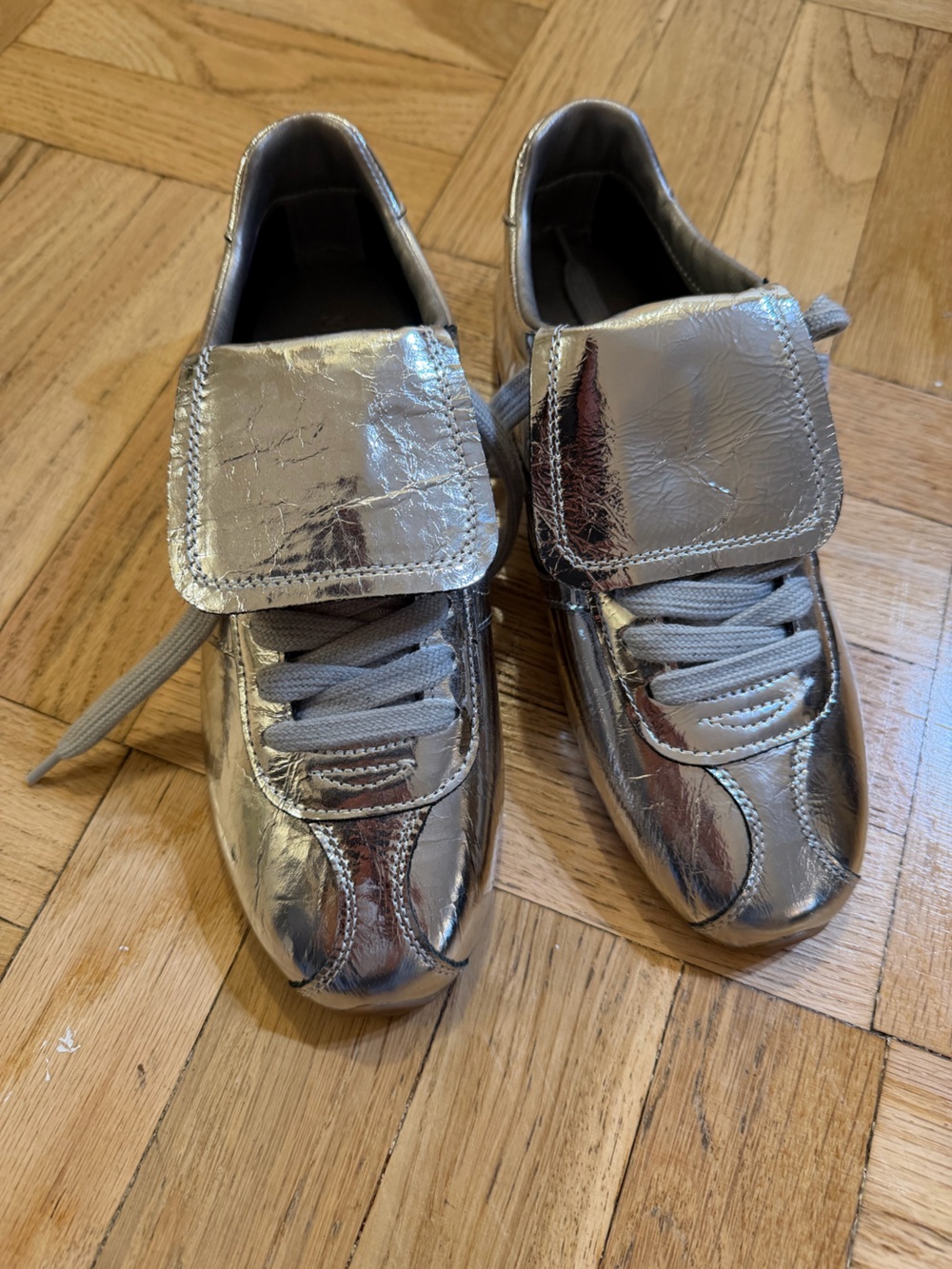 BRAND NEW size 8.5 Metallic Silver womens Fashion Sneakers - Casual Lace-Up